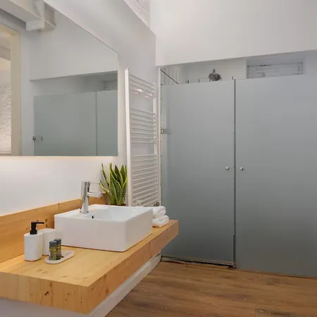 Flateli Argenteria 23 Girona